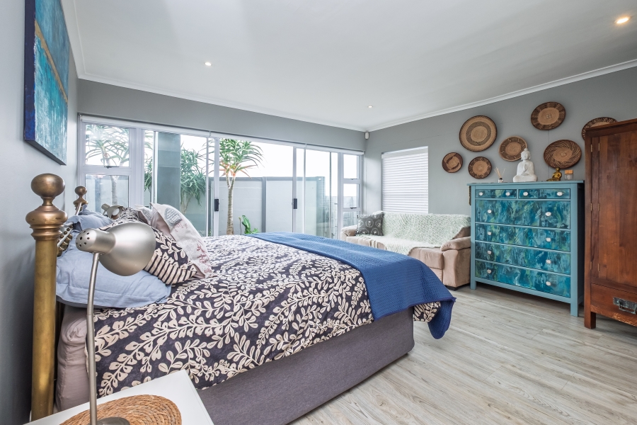 5 Bedroom Property for Sale in Murdock Valley Western Cape